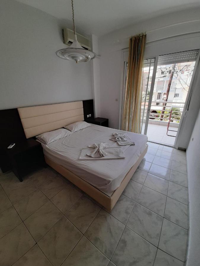 Petrakis Studios & Apartments Hanioti Esterno foto