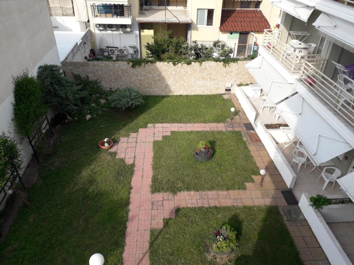 Petrakis Studios & Apartments Hanioti Esterno foto